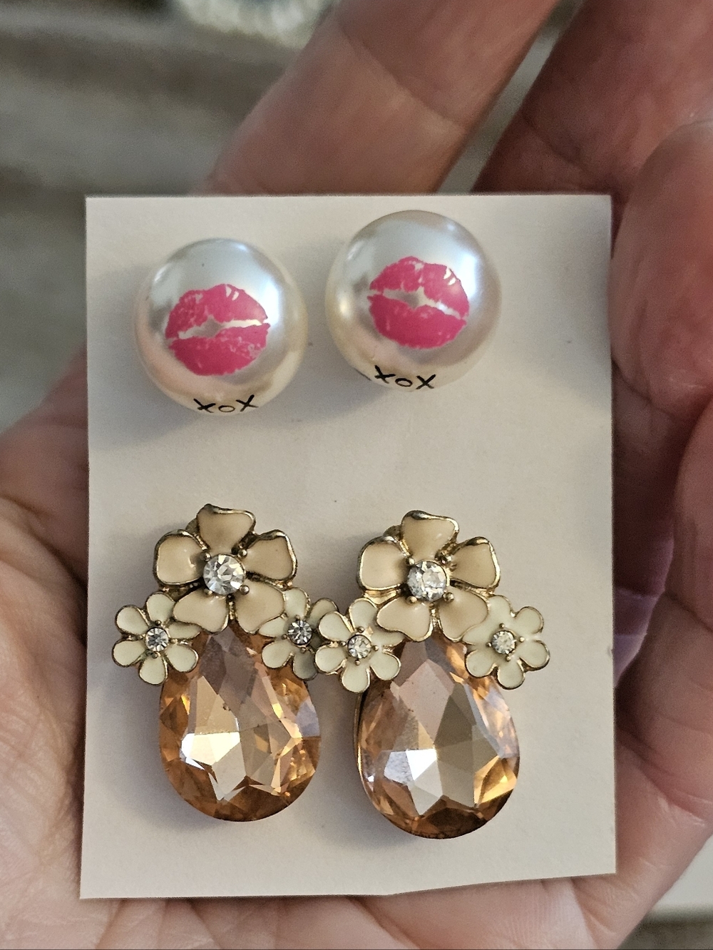 Clearance Sale! Betsey Johnson Pearl Studs And Floral Drop Earrings Lot - Picture 2 of 2